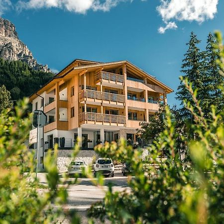 Garni Larix Hotel Colfosco Luaran gambar