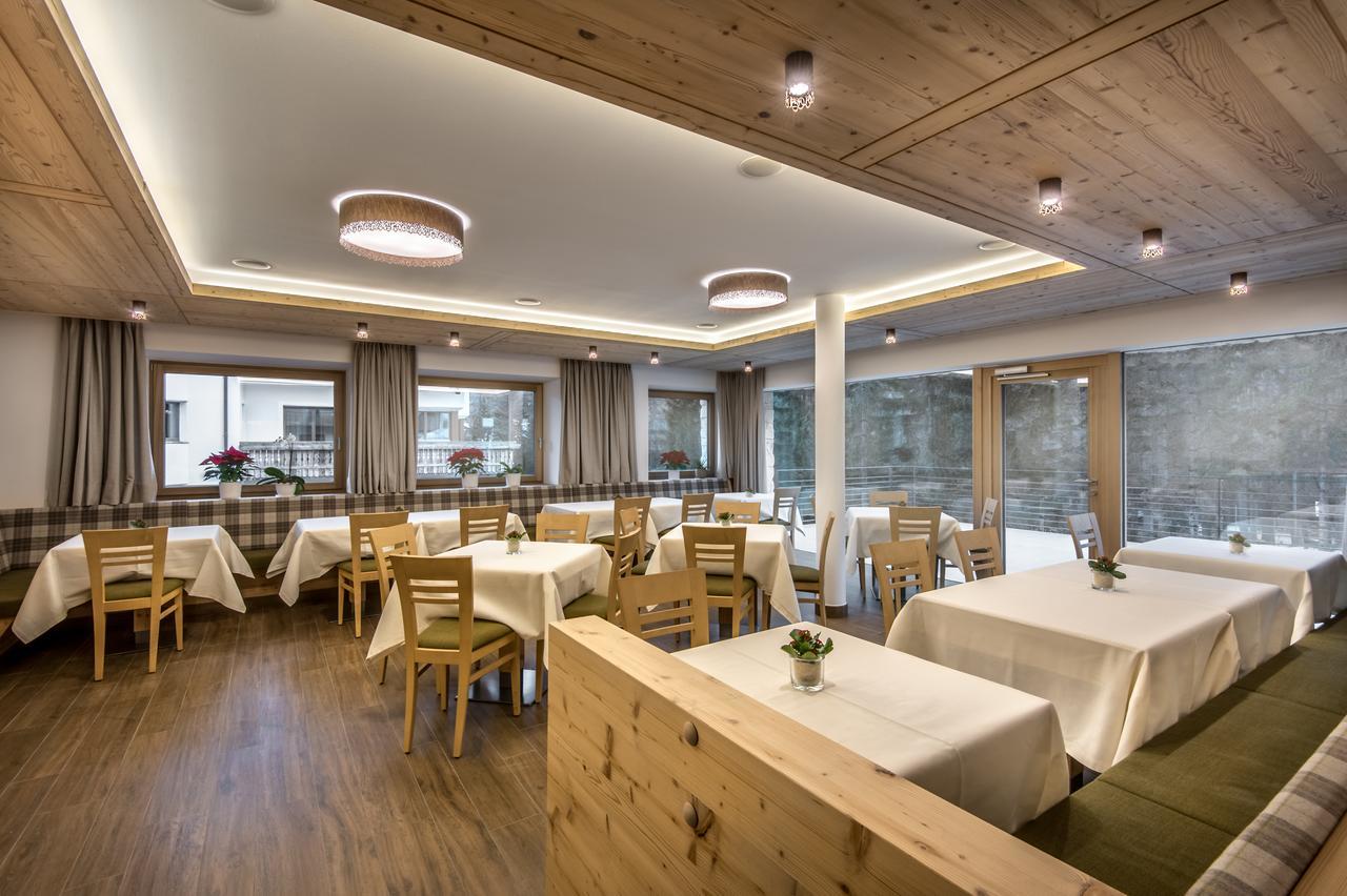 Garni Larix Hotel Colfosco Luaran gambar